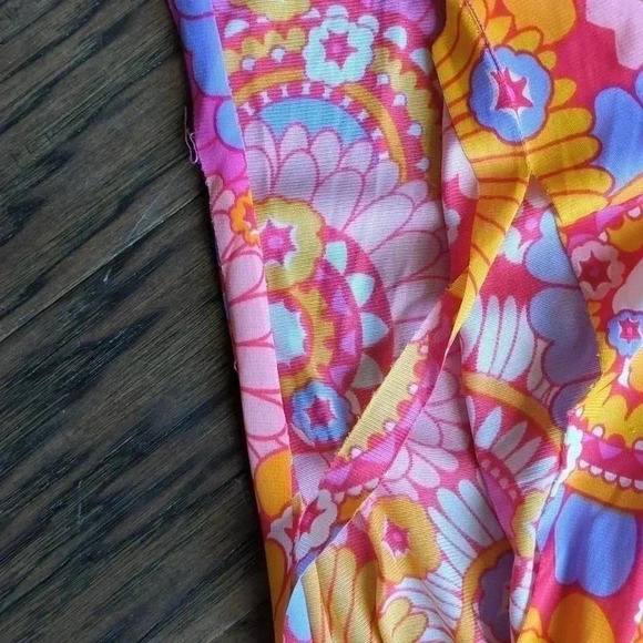 Spectacular 1960's Dress - Picture 7 of 11